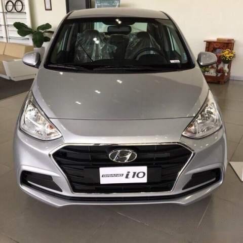 Bán Hyundai Grand i10 Base 2019, màu bạc, giá 350tr0