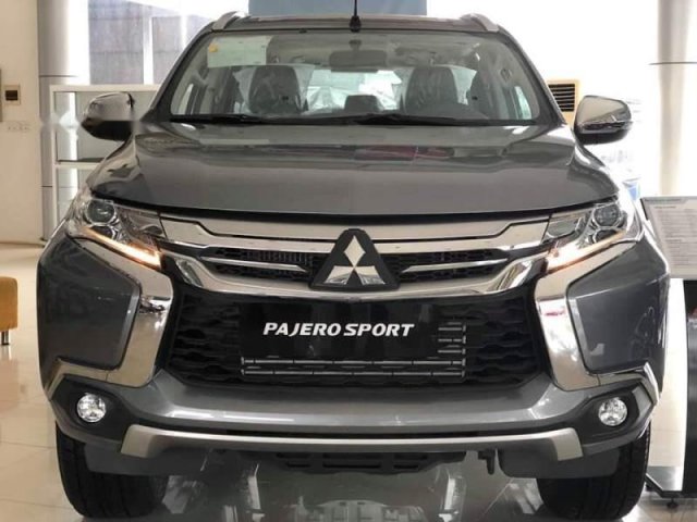 Bán Mitsubishi Pajero Sport 2019, màu xám, xe nhập0