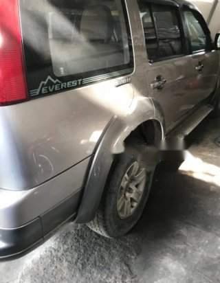 Bán Ford Everest năm 2008, màu bạc, xe gia đình