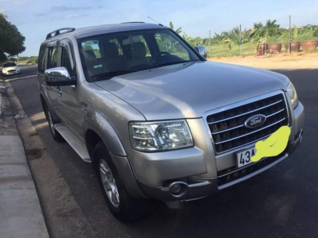 Bán xe Ford Everest MT đời 2008, màu bạc0