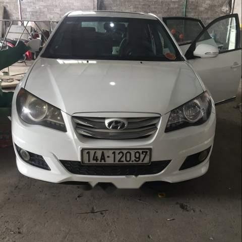 Bán xe Hyundai Avante đời 2011, màu trắng, giá chỉ 350 triệu