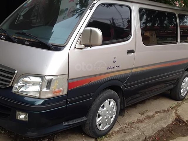 Bán xe Toyota Hiace 2.0 2000, màu bạc, nhập khẩu 0