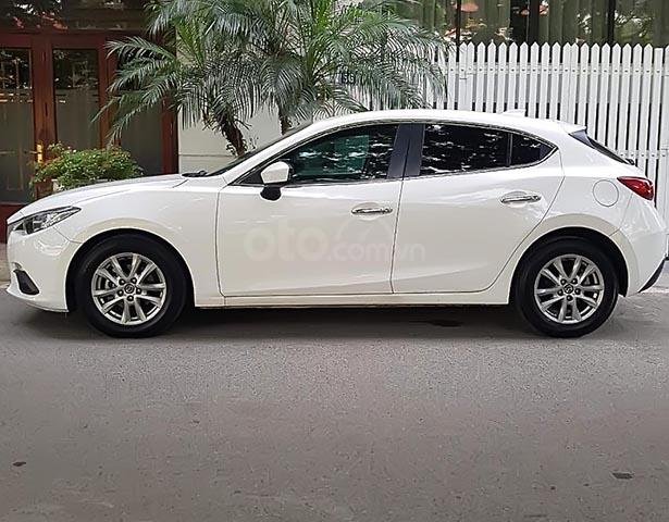 Cần bán Mazda 3 2016, màu trắng0