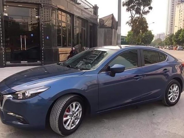 Cần bán gấp Mazda 3 2018, màu xanh lam chính chủ0