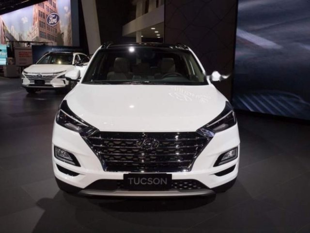 Bán xe Hyundai Tucson đời 2019, màu trắng0