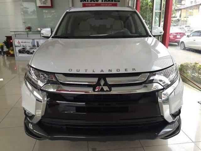 Bán ô tô Mitsubishi Outlander 2.0 CVT Premium năm sản xuất 2019, màu trắng