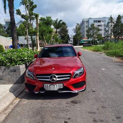 Bán Mercedes C300 AMG 2017, màu đỏ0