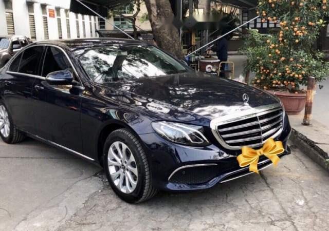 Bán Mercedes E200 sản xuất năm 2017 mới chạy 8000km