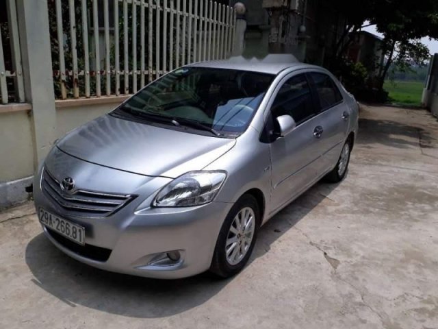 Bán xe Toyota Vios sản xuất năm 2011, màu bạc, giá 415tr0