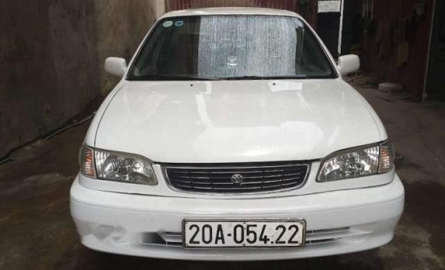 Cần bán lại xe Toyota Corolla năm 2000, màu trắng