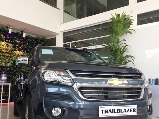 Bán ô tô Chevrolet Trailblazer 2.5L VGT 4x4 AT LTZ năm 2019, màu trắng, xe nhập, giá tốt