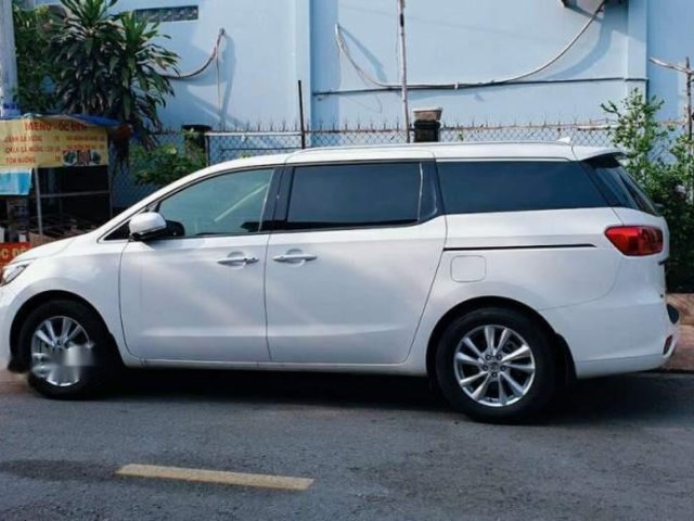 Bán Kia Sedona sản xuất năm 2019, màu trắng, nhập khẩu nguyên chiếc