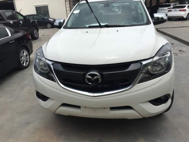 Bán Mazda BT 50 2.2 đời 2018, màu trắng, nhập khẩu0