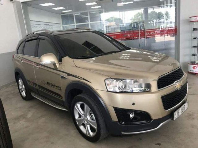 Bán ô tô Chevrolet Captiva đời 2015, màu vàng còn mới