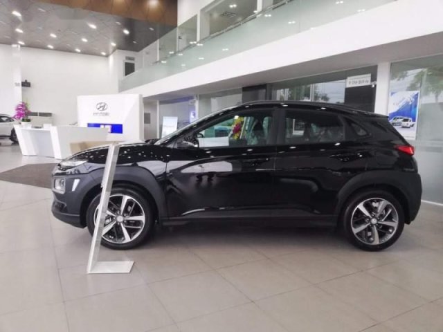 Cần bán xe Hyundai Kona sản xuất 2019, màu đen giá cạnh tranh