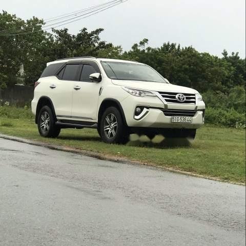 Bán Toyota Fortuner đời 2017, màu trắng, nhập khẩu0