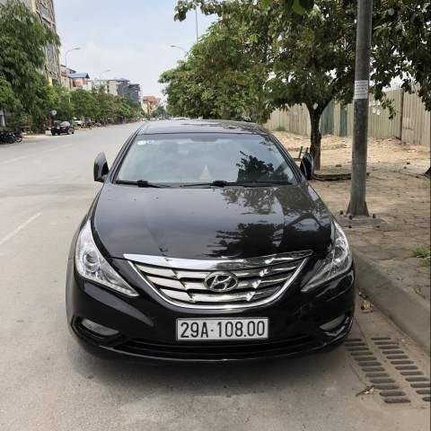 Cần bán lại xe Hyundai Sonata năm sản xuất 2010, màu đen, nhập khẩu chính chủ0