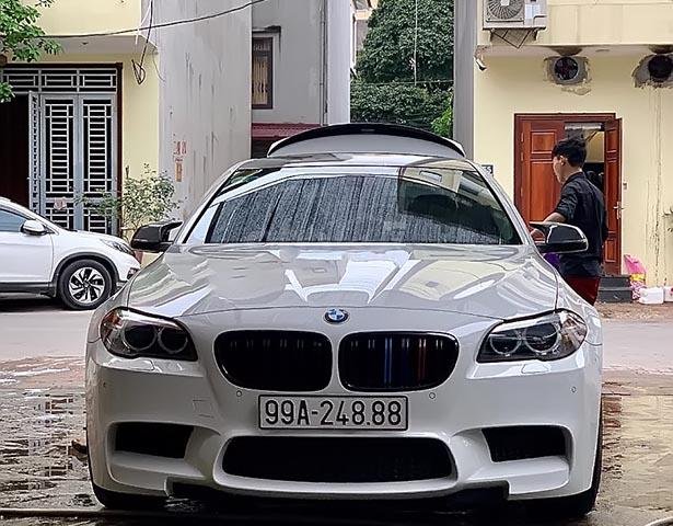 Cần bán gấp BMW 5 Series 520i 2016, màu trắng, ĐKLĐ 20170