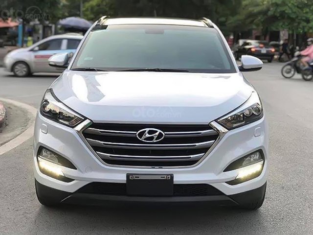 Bán Hyundai Tucson 2.0 ATH đời 2015, màu trắng, nhập khẩu, odo 42.000km