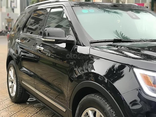 Bán xe Ford Explorer Limited 2.3L EcoBoost màu đen, nội thất kem