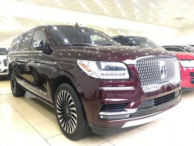 Cần bán xe Lincoln Navigator Black Label sản xuất 2018, màu đỏ, nhập khẩu nguyên chiếc