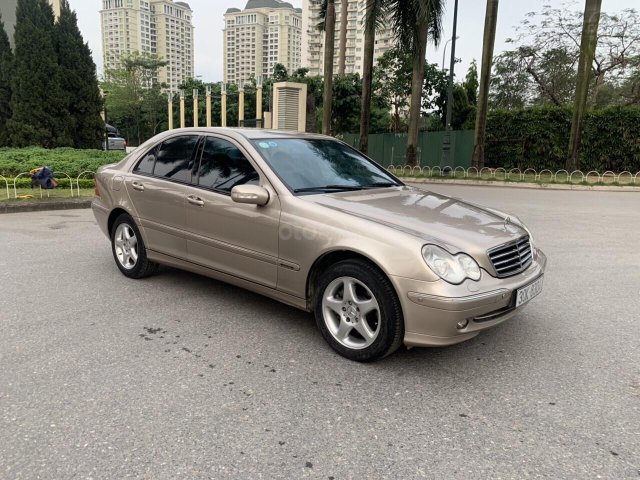 Bán Mercedes C240 năm sản xuất 2003, màu vàng0