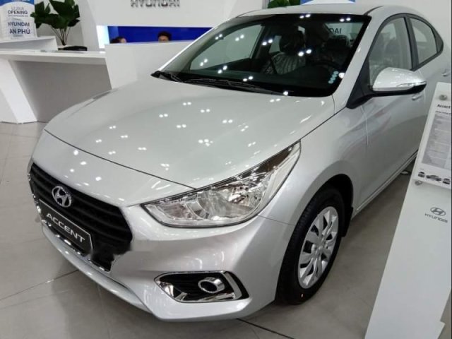 Bán ô tô Hyundai Accent sản xuất năm 2019, màu bạc giá cạnh tranh0