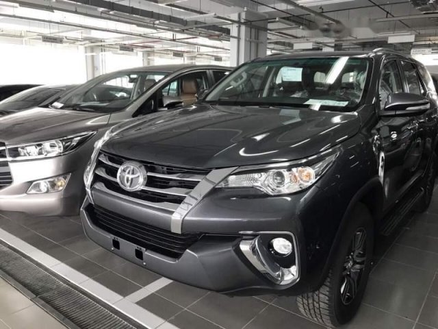 Cần bán Toyota Fortuner năm 2019, màu xám, xe nhập0