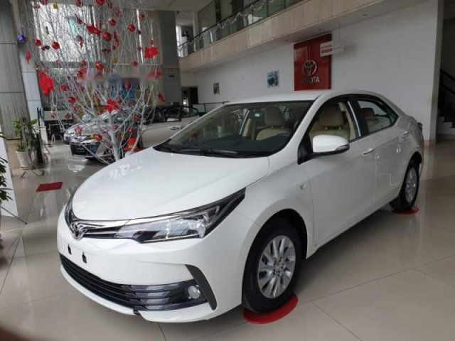 Cần bán xe Toyota Corolla Altis 1.8E MT đời 2019, giao xe nhanh toàn quốc