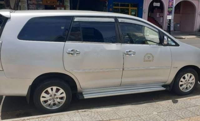 Bán xe Toyota Innova sản xuất năm 2010, màu bạc, 330tr0