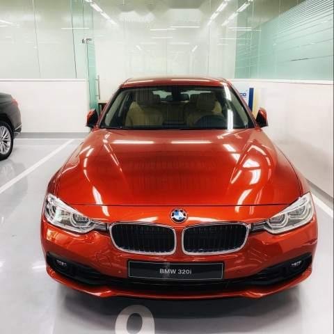 Bán BMW 320i đời 2019, màu đỏ, nhập khẩu 0