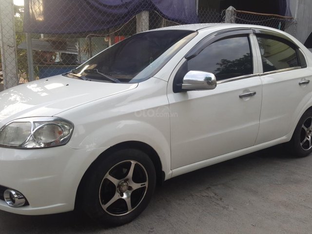 Cần bán Daewoo Gentra SX đời 2009, màu trắng còn mới, 165tr0