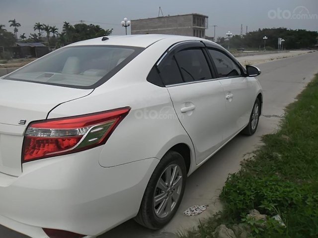 Bán Toyota Vios E năm 2016, màu trắng chính chủ0