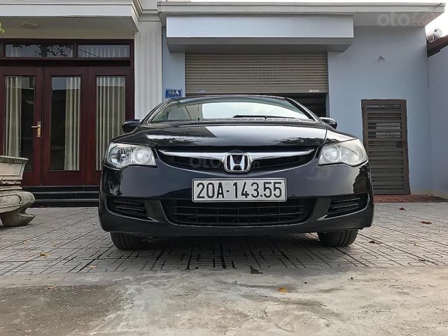 Gia đình bán Honda Civic sản xuất 2008, màu đen0