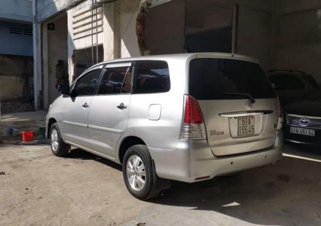 Bán Toyota Innova MT đời 2011, màu bạc, biển số thành số thành phố Hồ Chí Minh0