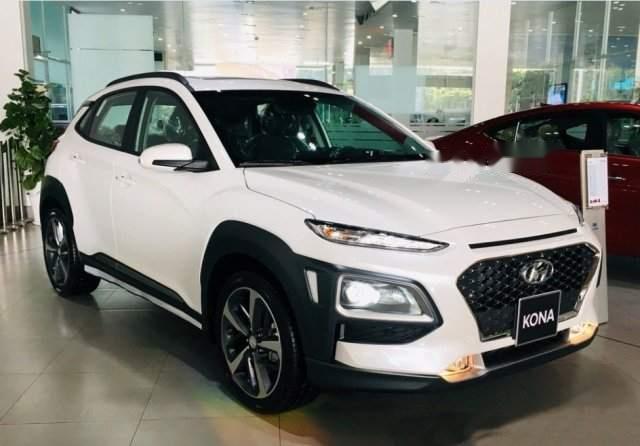 Cần bán Hyundai Kona năm sản xuất 2019, màu trắng, giá 699tr