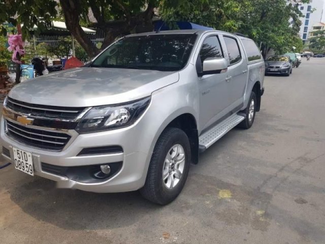 Bán Colorado LT 2.5L 2017 số sàn màu bạc, xe chạy 20.000km0