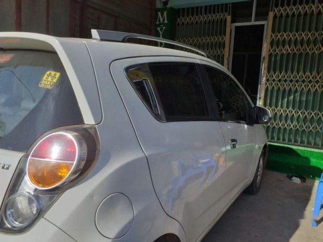 Bán xe Chevrolet Spark MT đời 2013, màu trắng, xe chính chủ0