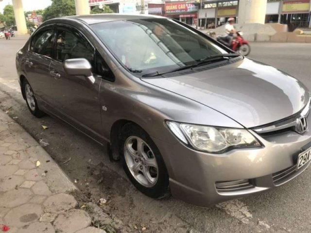 Bán Honda Civic đời 2006, màu xám xe gia đình, giá chỉ 252 triệu