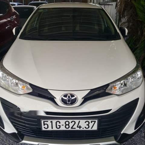 Bán Toyota Vios E MT 2018 số sàn, màu trắng, form đời mới 2019, đi lướt 20.000km0