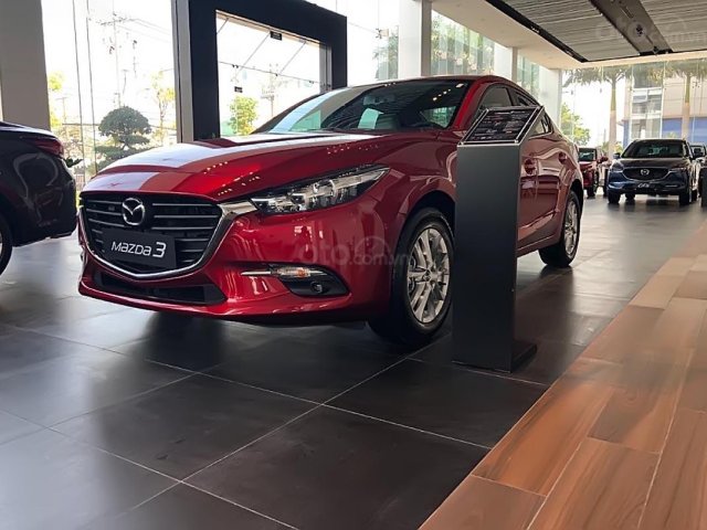 Cần bán xe Mazda 3 1.5 AT sản xuất 2019, màu đỏ0