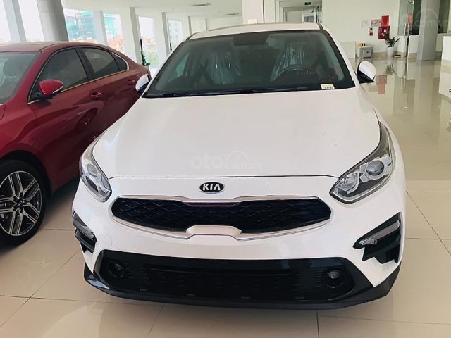 Bán Kia Cerato 2.0 AT Premium đời 2019, màu trắng0