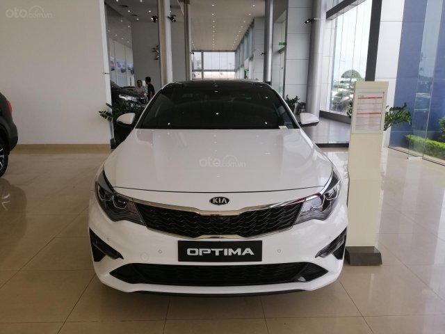 Bán ô tô Kia Optima GT line đời 2019, màu trắng