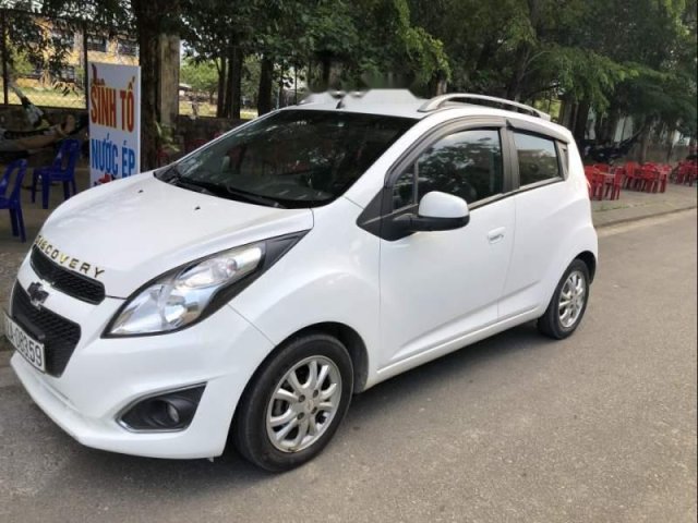 Cần bán gấp Chevrolet Spark 2013, màu trắng, xe nhập, bảo quản như mới0