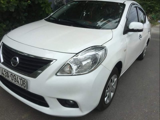 Cần bán Nissan Sunny đời 2013, màu trắng, xe giữ gìn kỹ