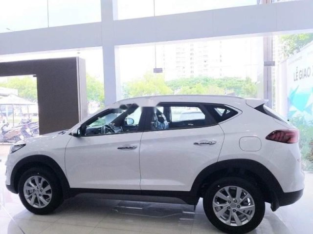 Bán Hyundai Tucson 2.0 MPI 2WD đời 2019, xe giao ngay