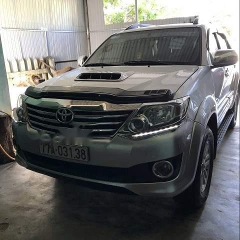 Cần bán gấp Toyota Fortuner 2014, màu bạc, nhập khẩu, xe gia đình0