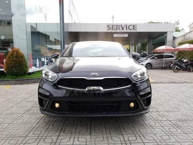 Cần bán Kia Cerato đời 2019, mang một diện mạo hoàn toàn mới, trẻ trung, thể thao, thiết kế rộng rãi0