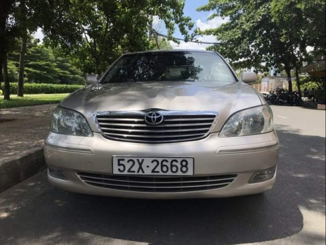 Bán Toyota Camry đời 2004, xe còn rất mới