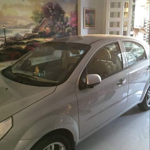 Bán xe Chevrolet Aveo sản xuất 2018, màu bạc, xe gia đình sử dụng0